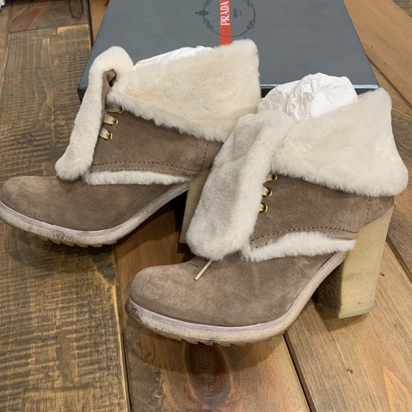 Vintage Suede Prada Calzature Donna Lace Up Bootie Size: 38 (US 7.5) Color:Bambu - Picture 2 of 6